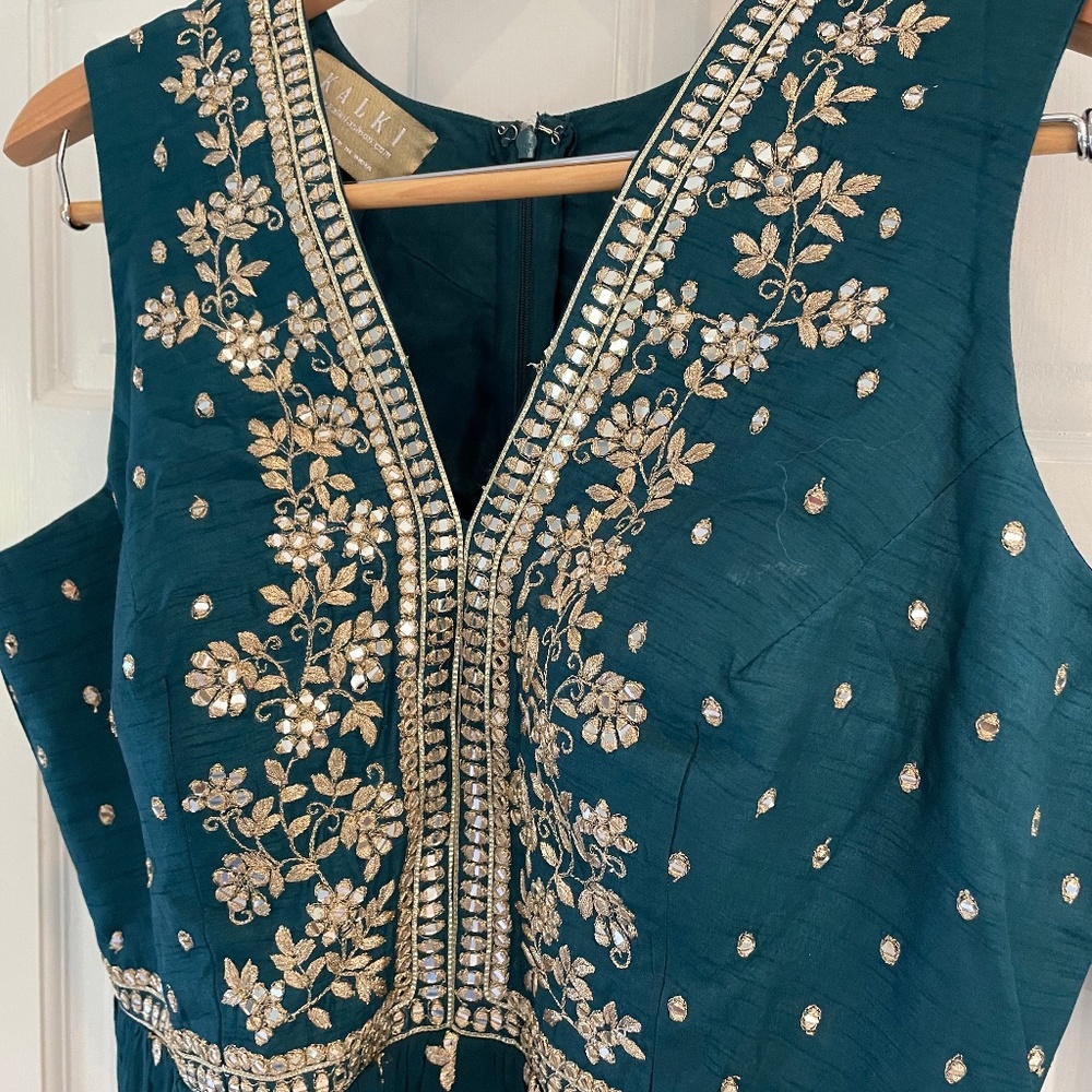 NWT Kalki Fashion Jumpsuit Size 16